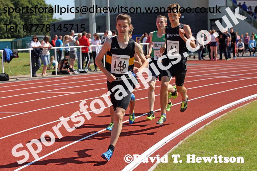 Under-15 boys 1500 metres. Photo: David T. Hewitson/Sports for All Pics
